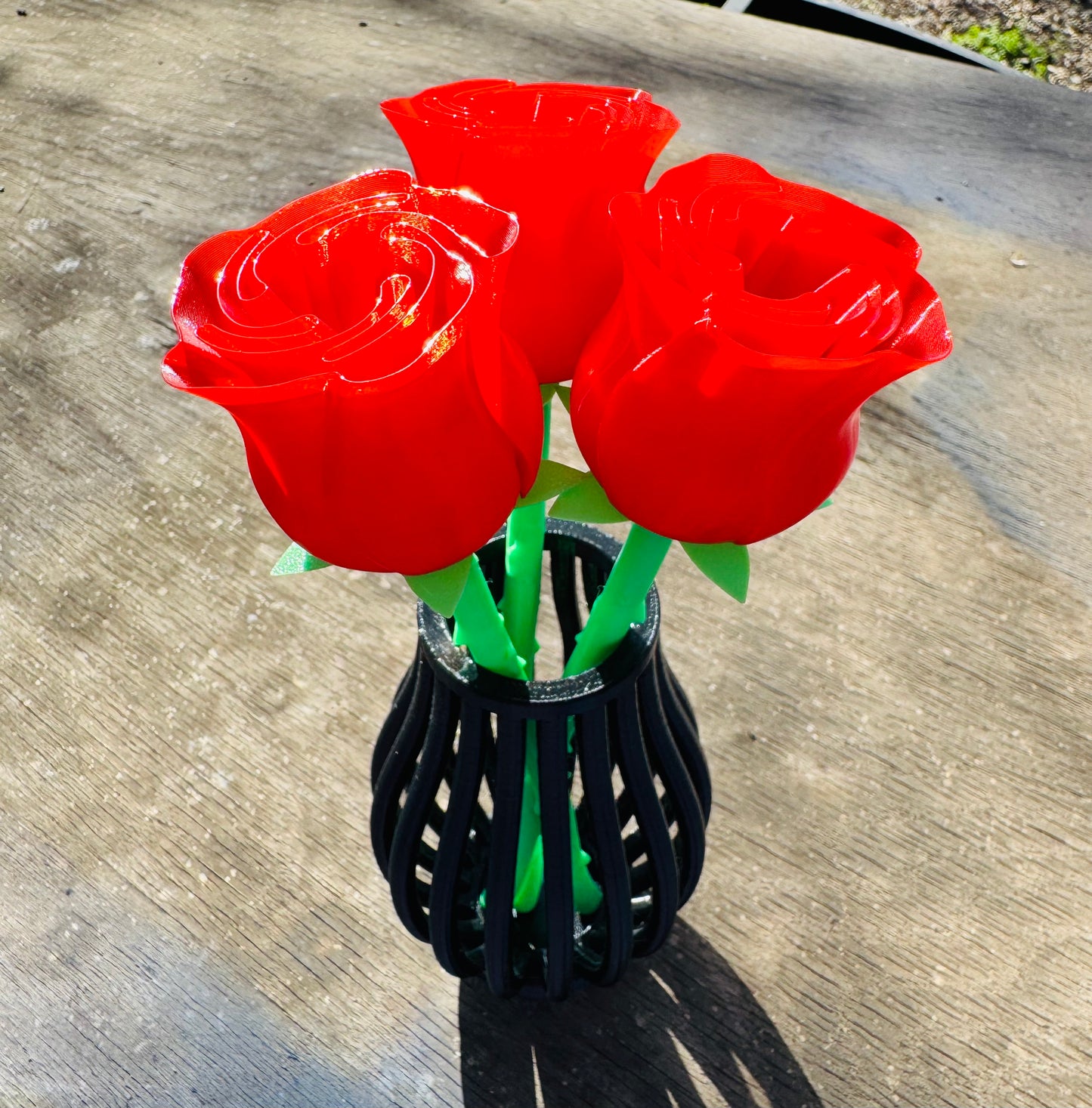 3D Printed Red Roses With Vase