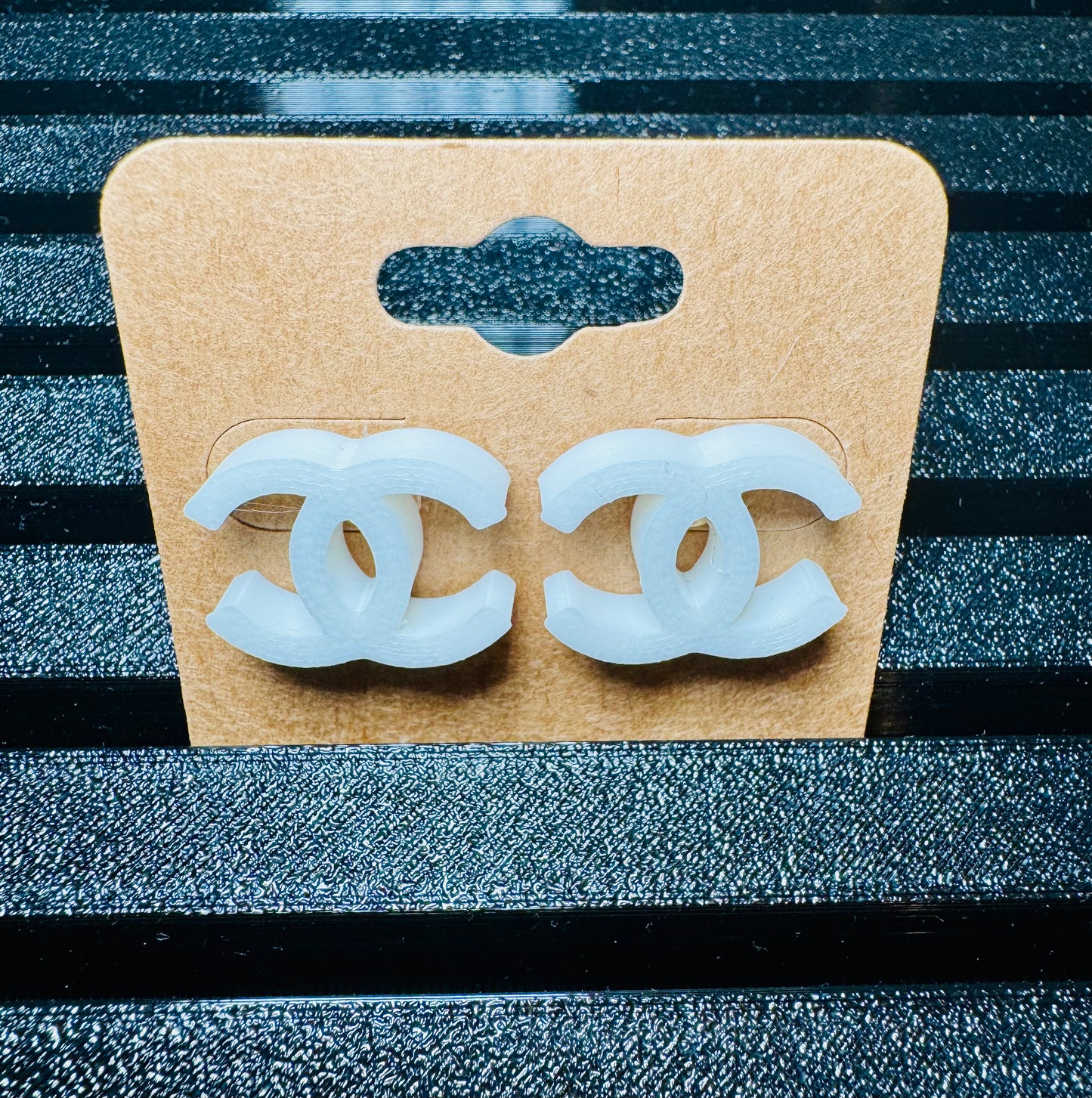 Medium CC Stud Earrings